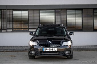 Škoda Superb Combi 2.0 TDI DSG - 2