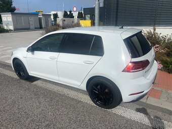 2018 VW e-Golf 36kWh - elektro 100 kw (136 PS), - rok výrob - 2