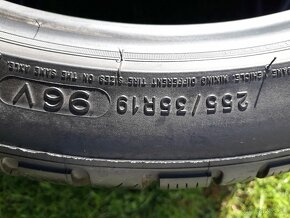 255/35 r19 zimne pneumatiky michelin - 2