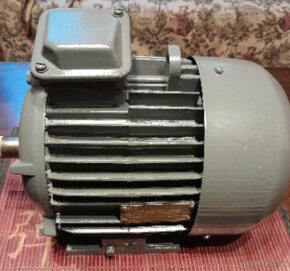 Predám elektromotor 4,8 kW/2800 ot. - 2