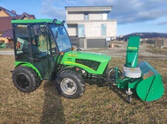 Malotraktor VEGA 36Hp Comfort, trojválec. - 2