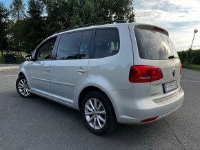 Volkswagen Touran 1.6 TDI Premium Comfortline 6MP - 2