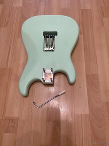 squier stratocaster - 2