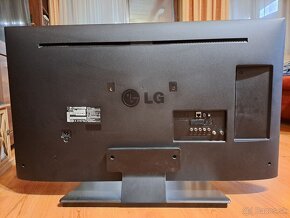 40'' LG Smart TV - 2