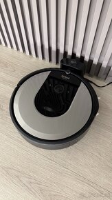 iRobot Roomba i7 - 2