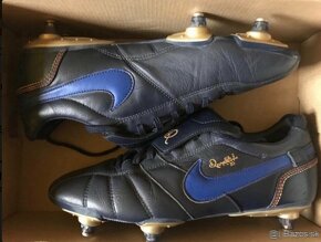 Nike Tiempo Ronaldinho R10 - 2