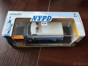 Dodge Ram B250 Van NYPD 1987 1:43 - 2