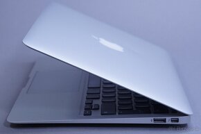 ZÁRUKA/Macbook Air 11.6"CTO/I7 1.7GHZ/8GB RAM/256GB SSD - 2