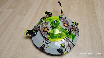 Lego Ufo Alien Avenger 6975 - 2