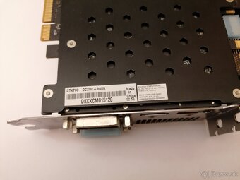 ASUS GeForce GTX 780 DirectCU II - 2