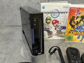 Nintendo Wii, 2 sady ovládačov, volanty, Mario Kart + 3 hry - 2