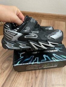 Skechers Lights / velkost EUR 28 - 2