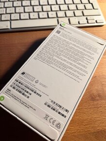 Apple iPhone 15 128GB, zelený - 2