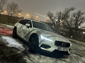 Volvo V60 Cross Country - 2