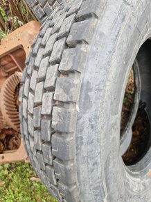 Predam zaberove pneu 315/70 r22,5 - 2