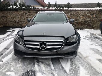 Mercedes-Benz E220D 4Matic - 2