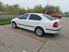 Skoda octavia 1,9tdi dsg - 2