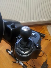 Logitech G920 s Logitech shifter a stojanom - 2