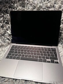 Predam MacBook Air M1 2020 16GB este v zaruke - 2