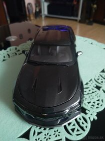 Predám Chevrolet Camaro 1:18  Maisto - 2