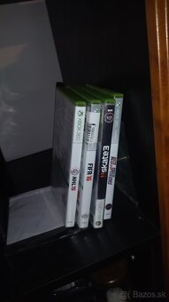 Predávam X box 360 + ovládač a hry - 2