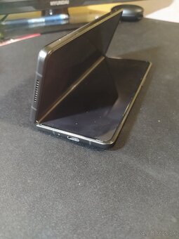 Samsung Galaxy z Fold3 - 2