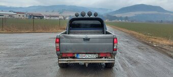 Nissan Navara D22 2,5 TD 76kw - 2