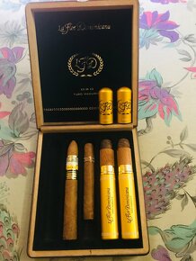 LA FLOR DOMINICANA ORO TUBO MADURO CIGARA - 2