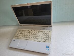 Predam sony vaio VPCEB1E1E - 2