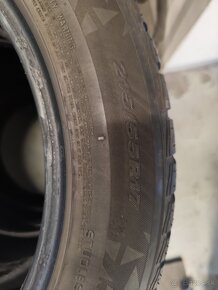 215/55 R17 - 2