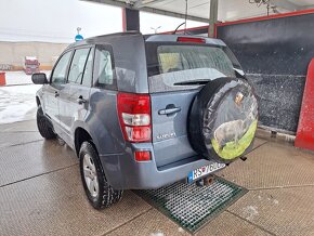 Grand Vitara 1,9 Diesel, zdvihnutá - 2