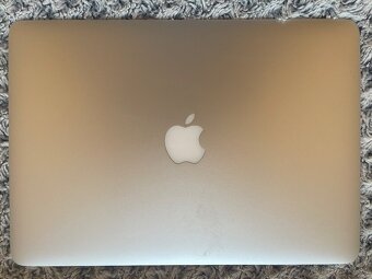 Predám Macbook Air 13 4/128GB - 2