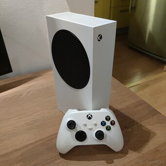 Xbox Series S + Ovládač - 2