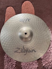 Zildjian ZHT hi hat 14” činely - 2