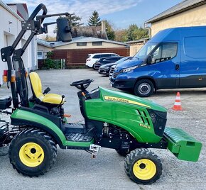 Malotraktor John Deere 1026R s najvyššou výbavou - 2