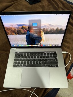 MacBook Pro 15 2018 Retina Touchbar - 2