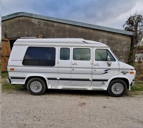 Chevrolet chevy van - 2