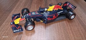 Bburago Plus Red Bull Racing RB13, Ricciardo

 1/18 - 2