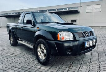 Nissan NP300 R.V. 2010 King Cab 4x4 - 2