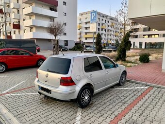 Predám Volkswagen Golf 1.6 benzín 74kw automat - 2