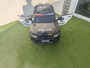 Policajne elektricke auticko - 2