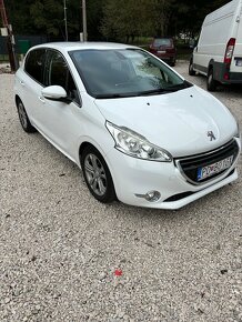 Peugeot 208 1.6 e-HDi Allure automat 6st - 2