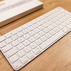 Predám Apple Magic Keyboard Touch ID - 2