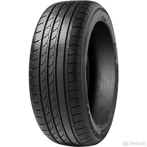 UPLNE NOVE zimne Pneu 225/45/r17 TRACMAX    240€/4ks - 2