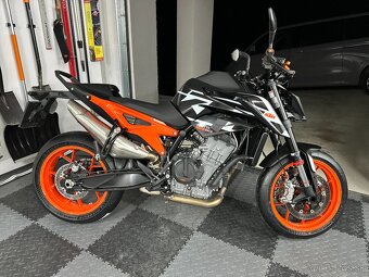 KTM DUKE 890GP - 2