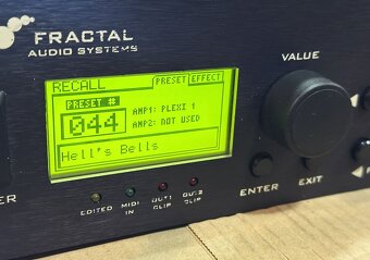 Fractal AXE-FX Ultra gitarový multiefekt/modeler/preamp - 2