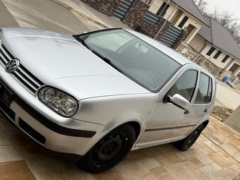 Predám Volkswagen Golf 1.6 Benzín - 2