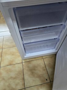 Beko chladnička s mrazničkou - 2
