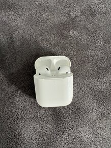 Apple AirPods 2019 - 2