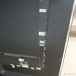 SAMSUNG UE32C4000 - 2